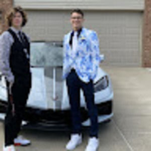 Meet your Posher, Dominic